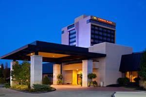 Crowne Plaza Hotel & Water Park – Cincinnati, Ohio